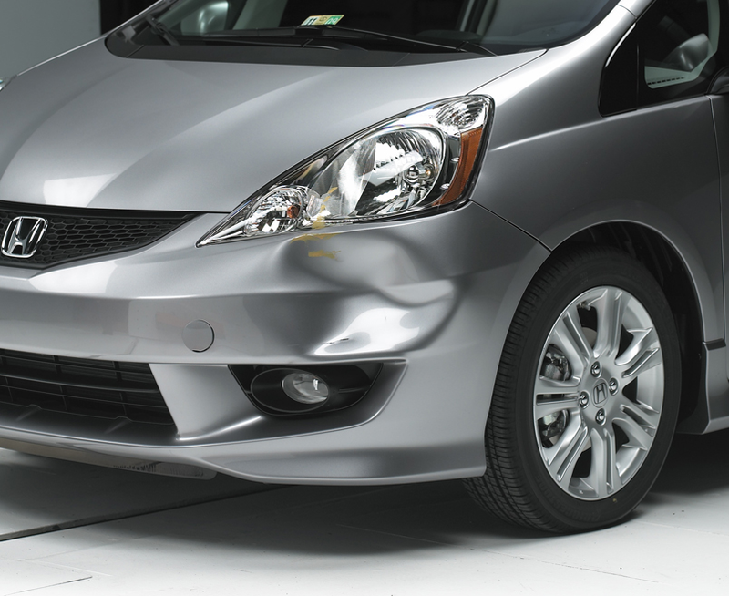 Illustration for article titled IIHS: Small Cars Are Big On Damage In Low-Speed Collisions